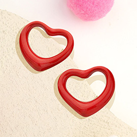 Heart outline stud earrings