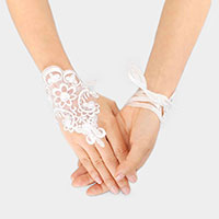 Pearl Flower Lace Up Fingerless Bridal Gloves
