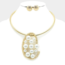 Pearl Embellished Metal Pendant Necklace