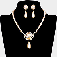 Stone Embellished Metal Pearl Link Pendant Necklace