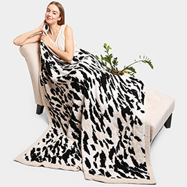 Reversible Cheetah Patterned Throw Blanket