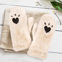 Plush Faux Fur Heart Paw Mitten Gloves