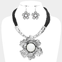 Textured Metal Flower Pendant Faux Leather Necklace