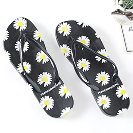 Daisy Flower Patterned Flip Flop Slippers