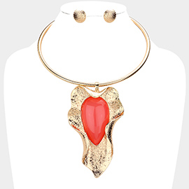 Teardrop Accented Abstract Metal Pendant Choker Necklace