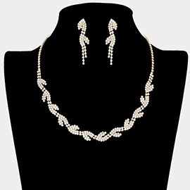 Rhinestone Sprout Detailed Necklace