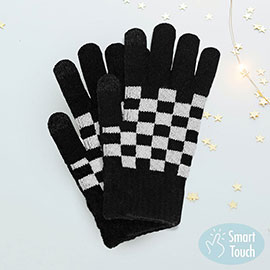 Checkerboard Patterned Touch Smart Gloves