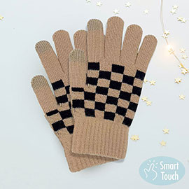 Checkerboard Patterned Touch Smart Gloves
