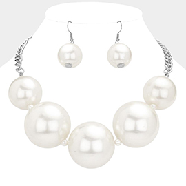 Chunky Pearl Statement Necklace