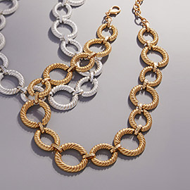 Textured Metal O Ring Link Necklace