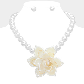 Pearl Flower Accented Statement Necklace