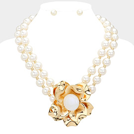 Metal Flower Pendant Pointed Pearl Statement Necklace