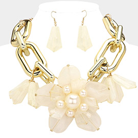 Pearl Pointed Lucite Flower Chunky Chain Statement Necklace