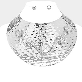 Round Stone Pointed Abstract Mesh Metal Accented Hammered Metal Plate Statement Necklace