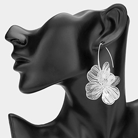 Metal Cutout Flower Dangle Earrings