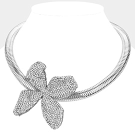 Stone Paved Bling Flower Pointed Ribbed Necklace