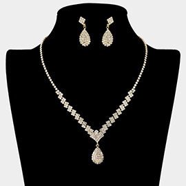 Rhinestone Paved Teardrop Pointed Necklace